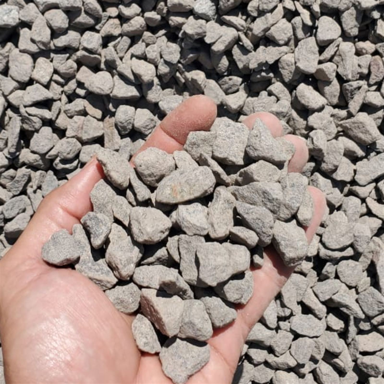 Venta de áridos: piedra partida, arena y tosca